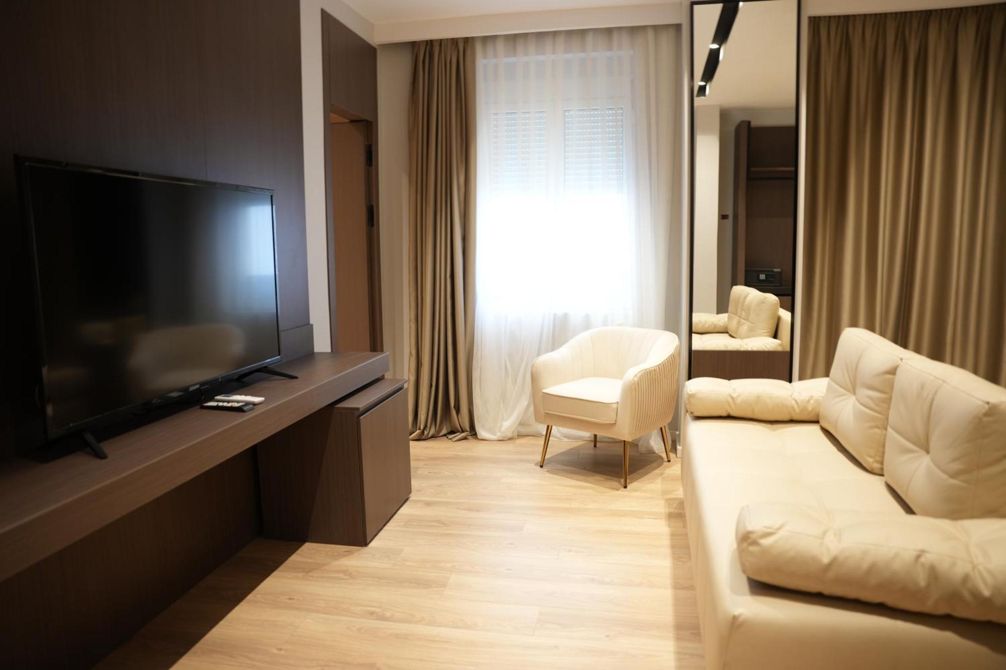 Hotel Aquila D Durres