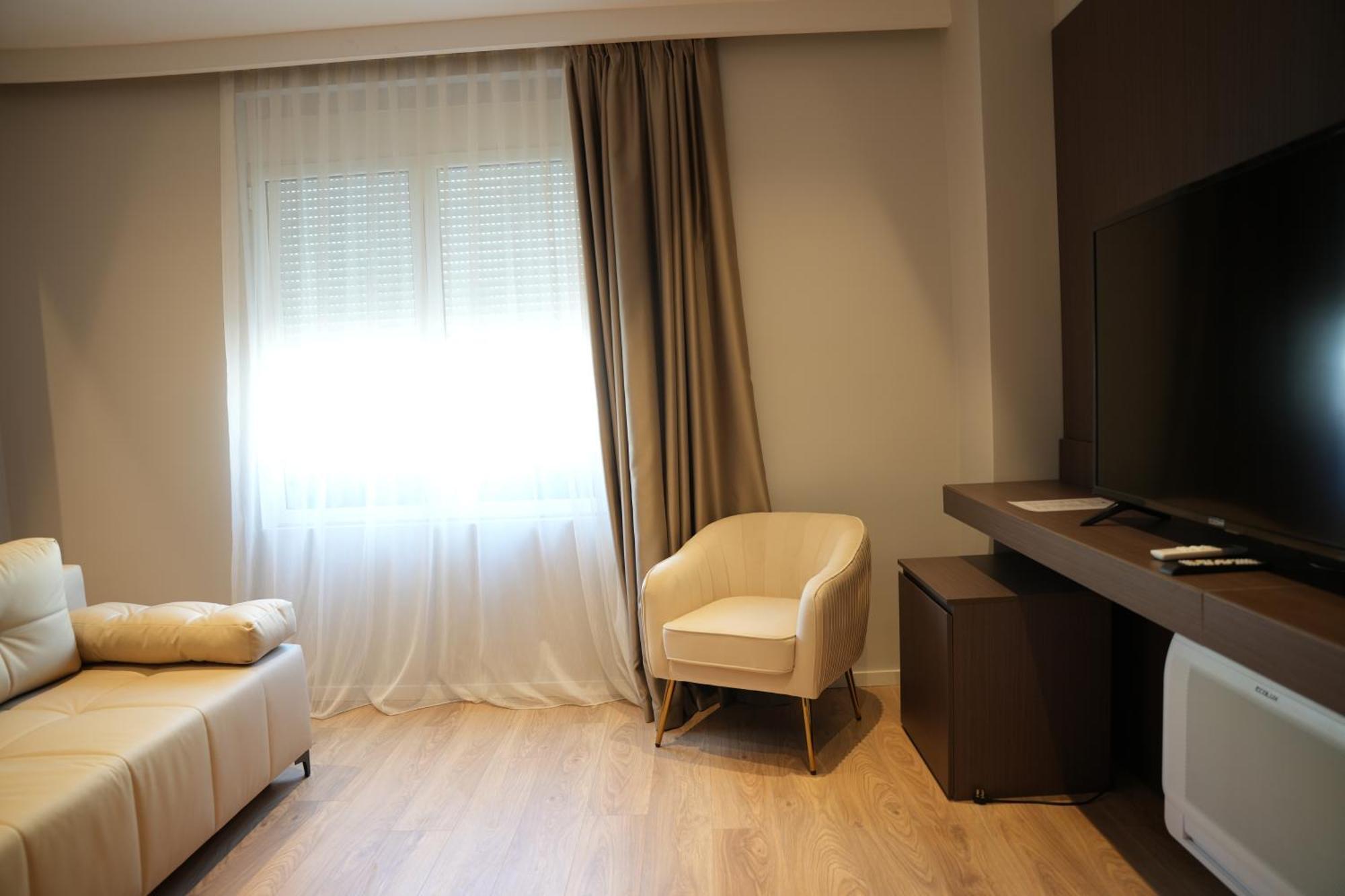 Hotel Aquila D Durres